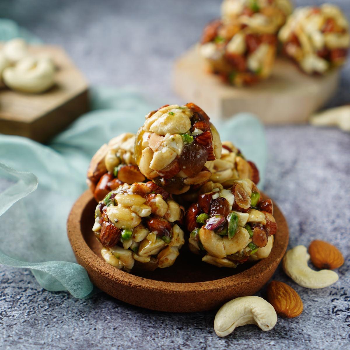 HoneyDryfruitLadoo1