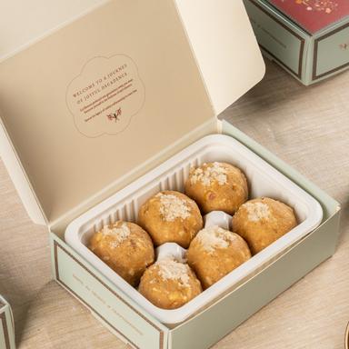 Gond_laddu_1